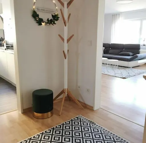 Апартаменты Schoene Grosse Basilikablick Stadtnah Ruhig Naehe Bodensee Mit Aussicht Вайнгартен